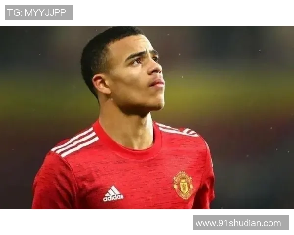 巴西足球明星频遭对手重击赛场暴力行为引发关注