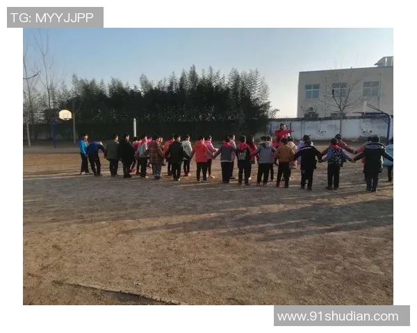 足球明星出席儿童葬礼传递关爱与希望引发社会关注与思考